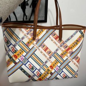 Tory burch Kerrington square tote